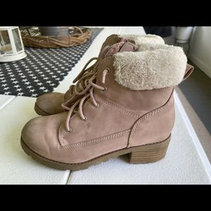 Kids’ Report Ruth Lace Boots